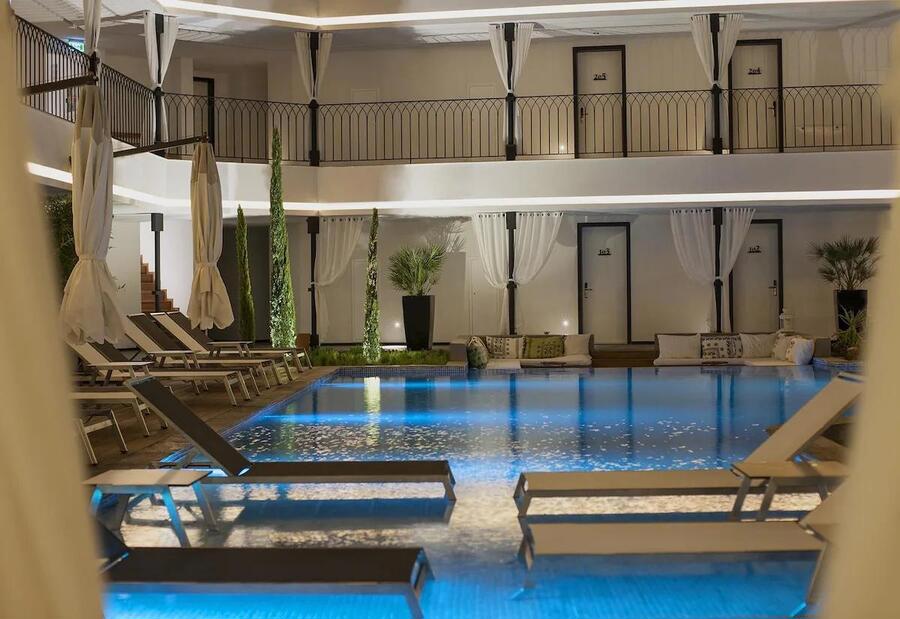 Mola Cunda Hotel