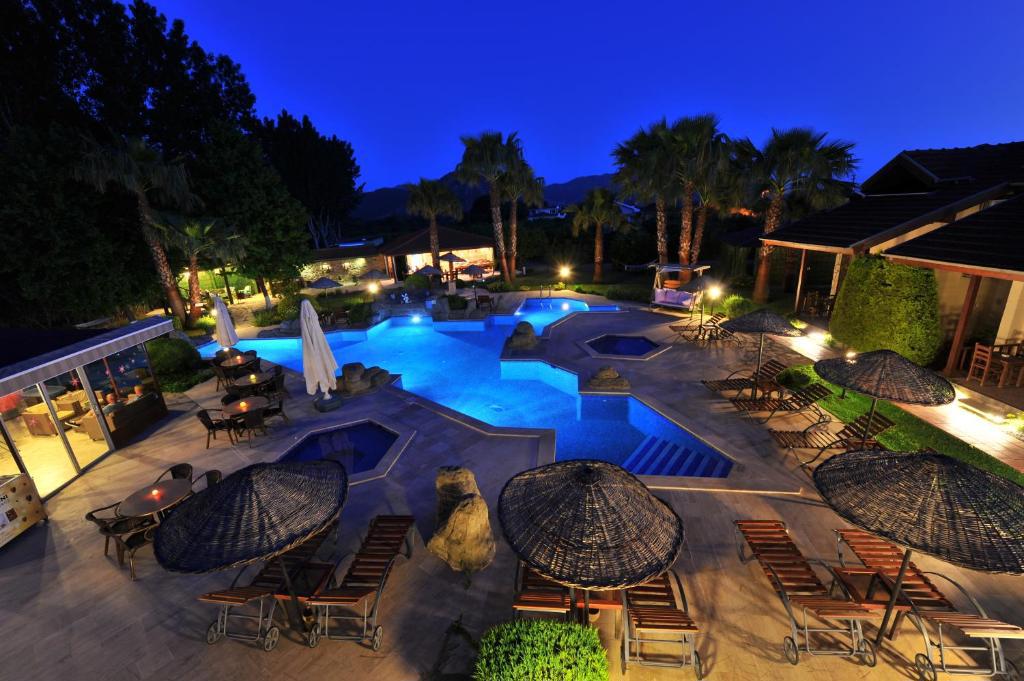 Grenadine Lodge