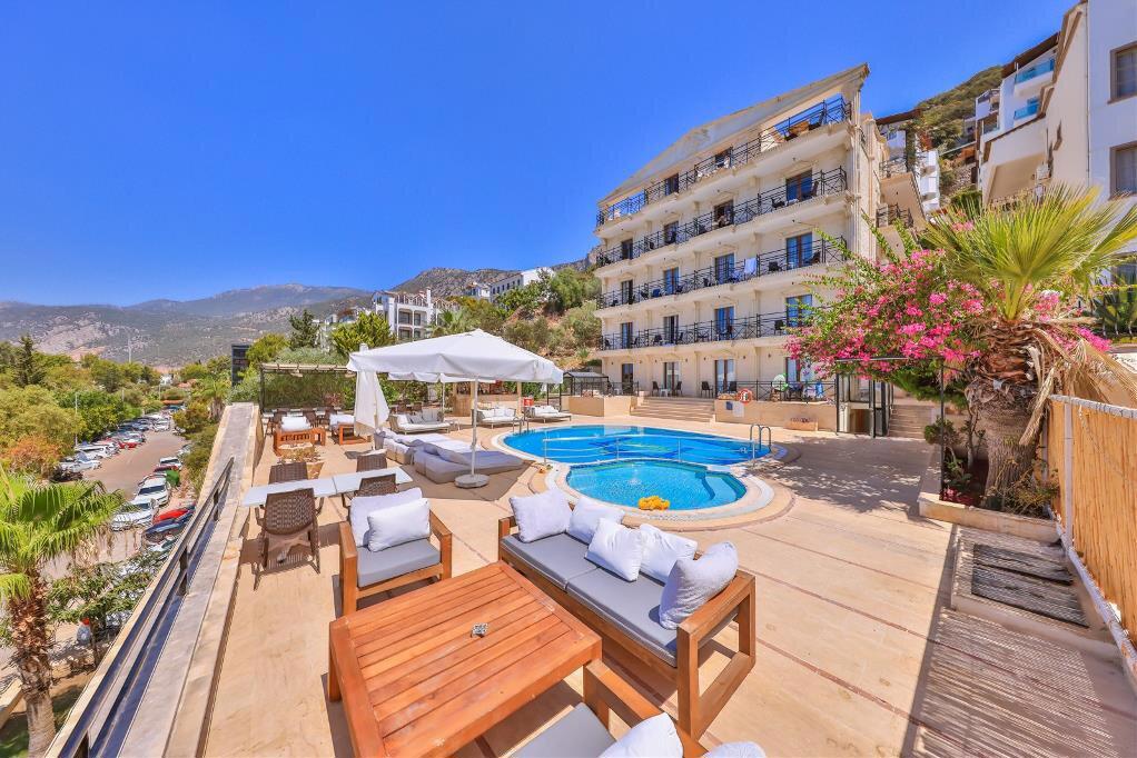 Hera Hotel
