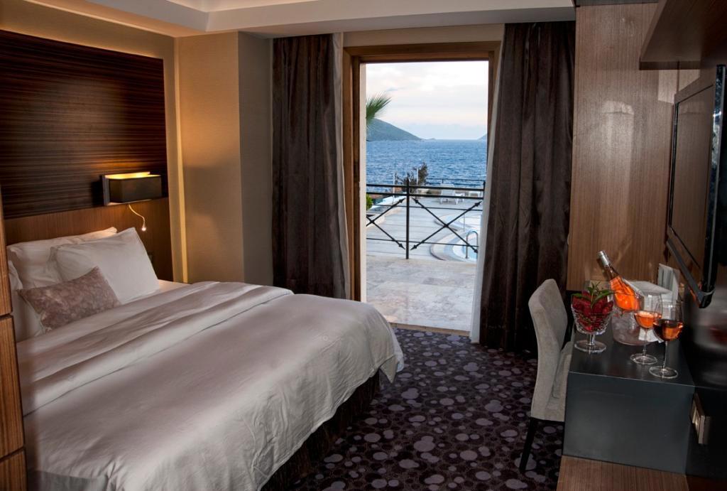 Hera Hotel