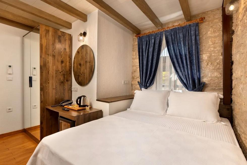 Eflin Haus Tarihi Bina & Anıt