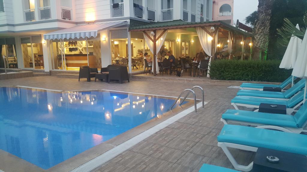 Esperanza Hotel