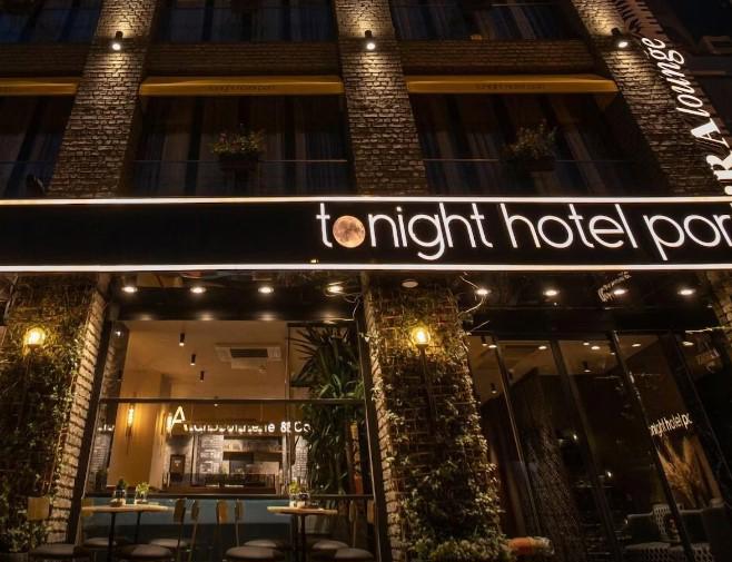 Tonight Hotel Port