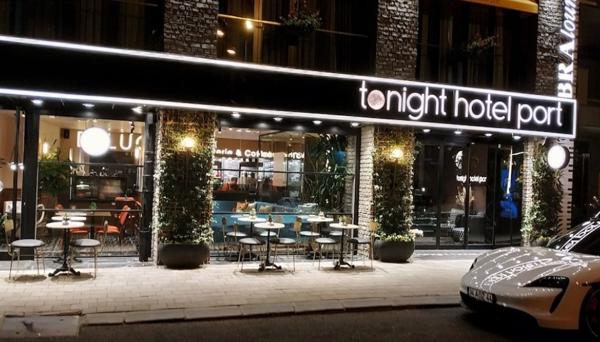 Tonight Hotel Port
