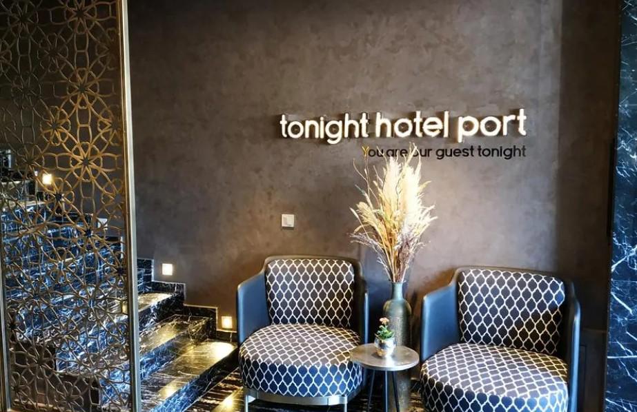 Tonight Hotel Port