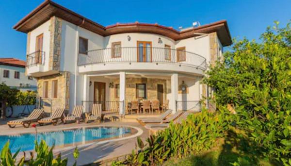 Iris Villa