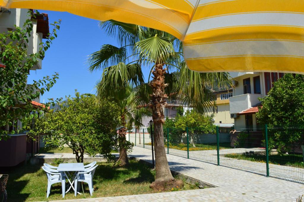 Erasmus Apart Hotel