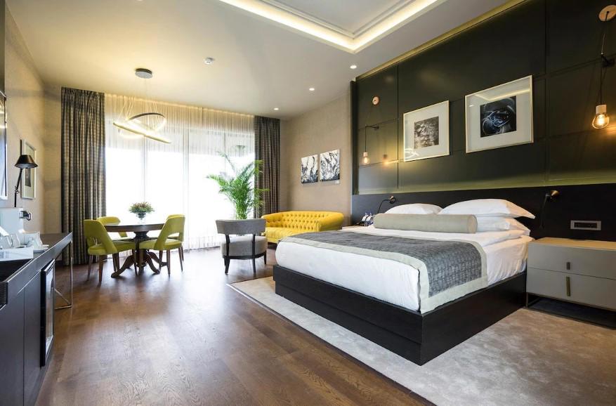 7 Rooms Boutique Hotel