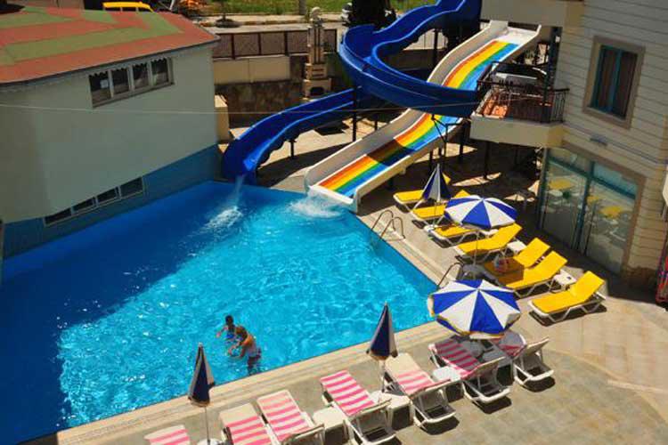 Çınar Family Suite Hotel