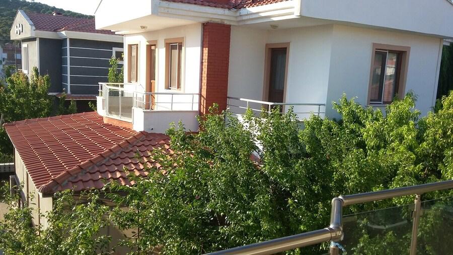 Ayvalık Çamlık Villaları