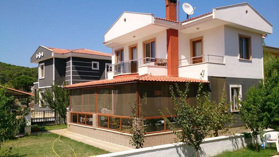 Ayvalık Çamlık Villaları
