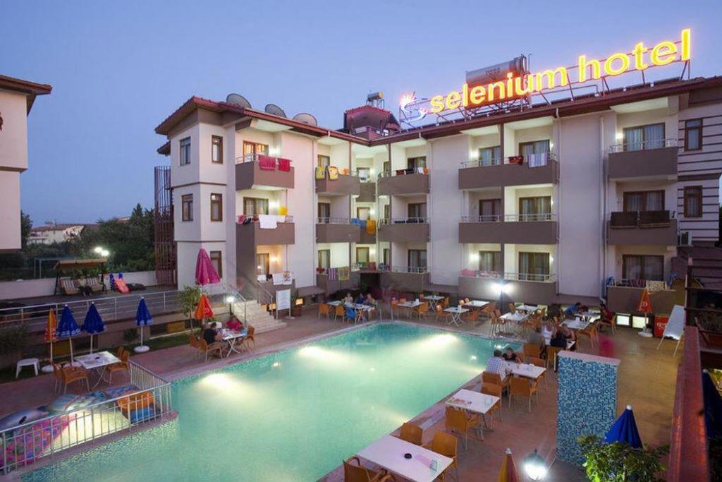Selenium Hotel