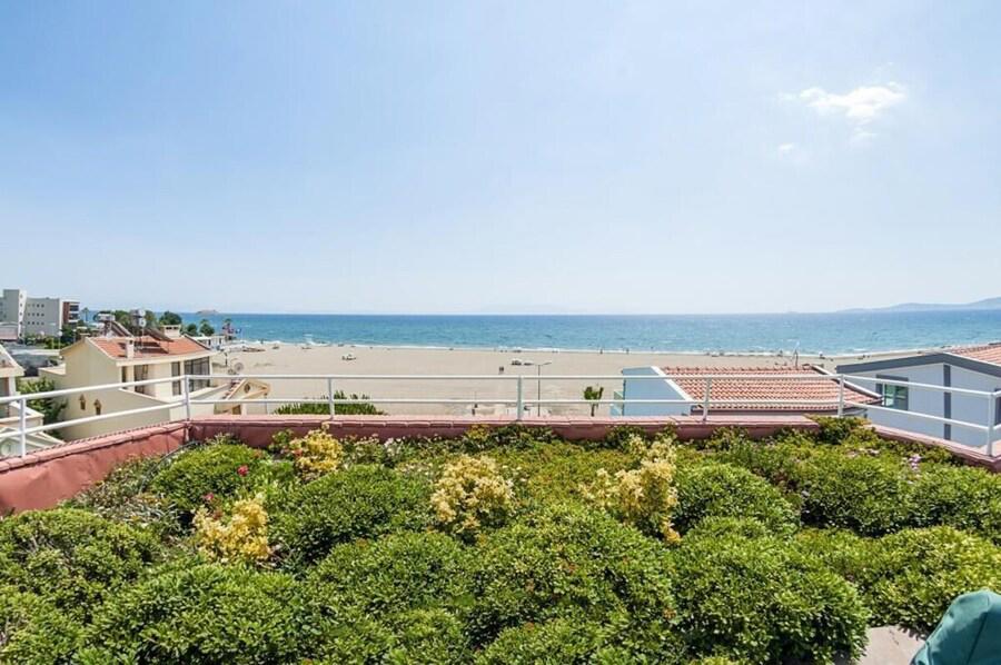 Colophon Beach Otel & Restaurant