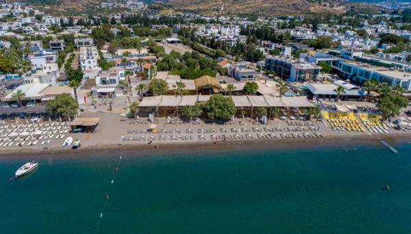 Kefi Beach & Suites
