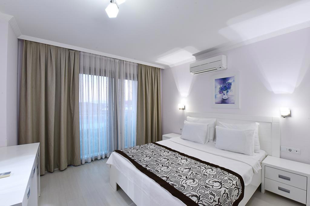 Royal Palm Residence