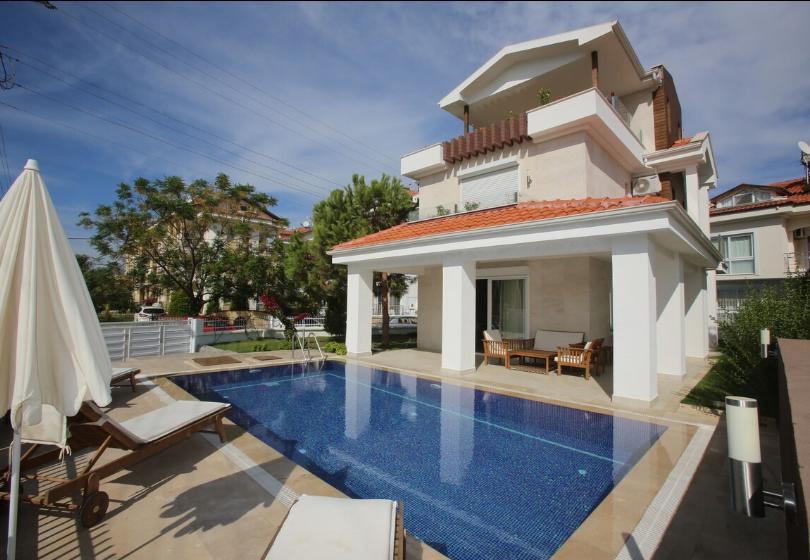 Lighthouse Lydia Villas