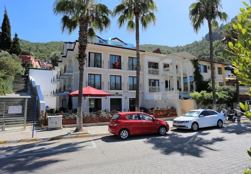 Cennet Life Otel