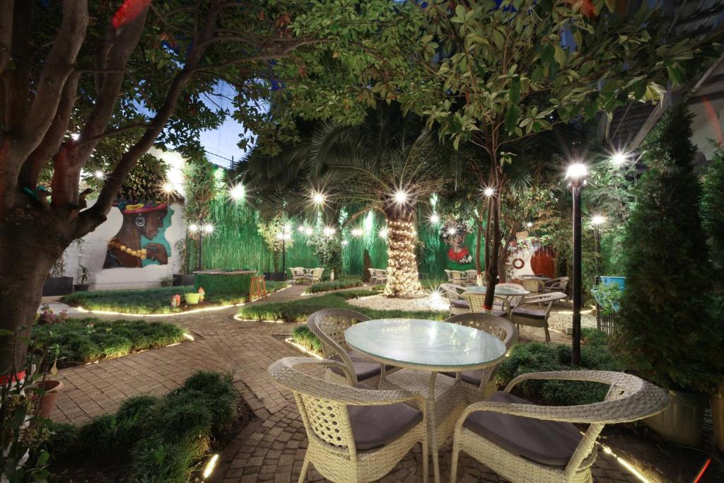 Walton Gardens Pera