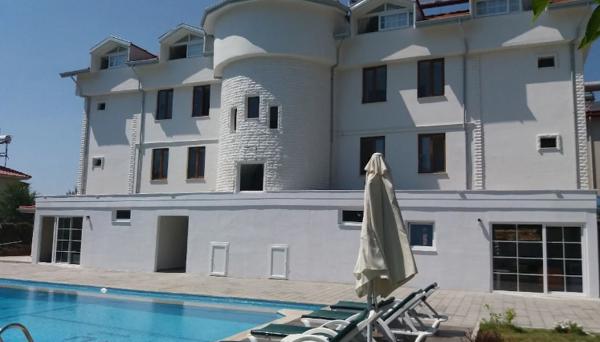 Pine Forest Hotel