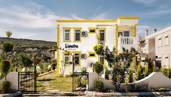 Limon Pansiyon Foça