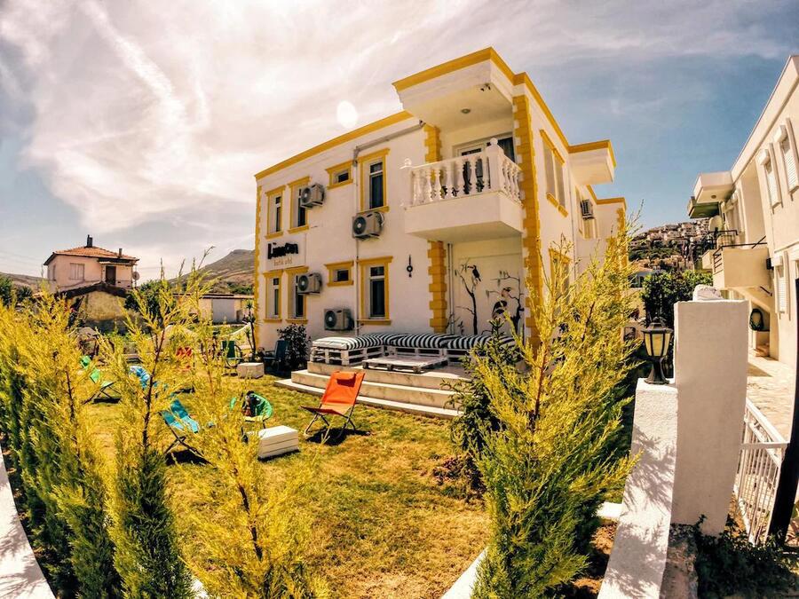 Limon Pansiyon Foça