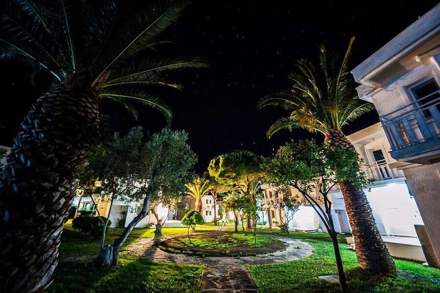 Foça Flora Villas
