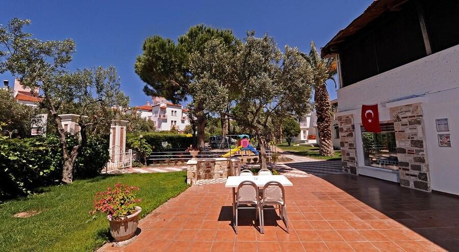 Foça Flora Villas
