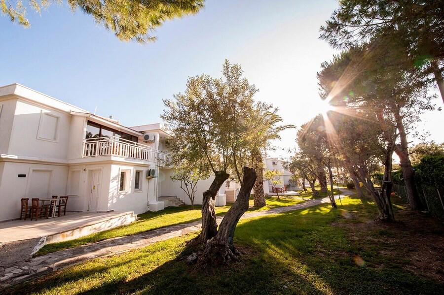 Foça Flora Villas