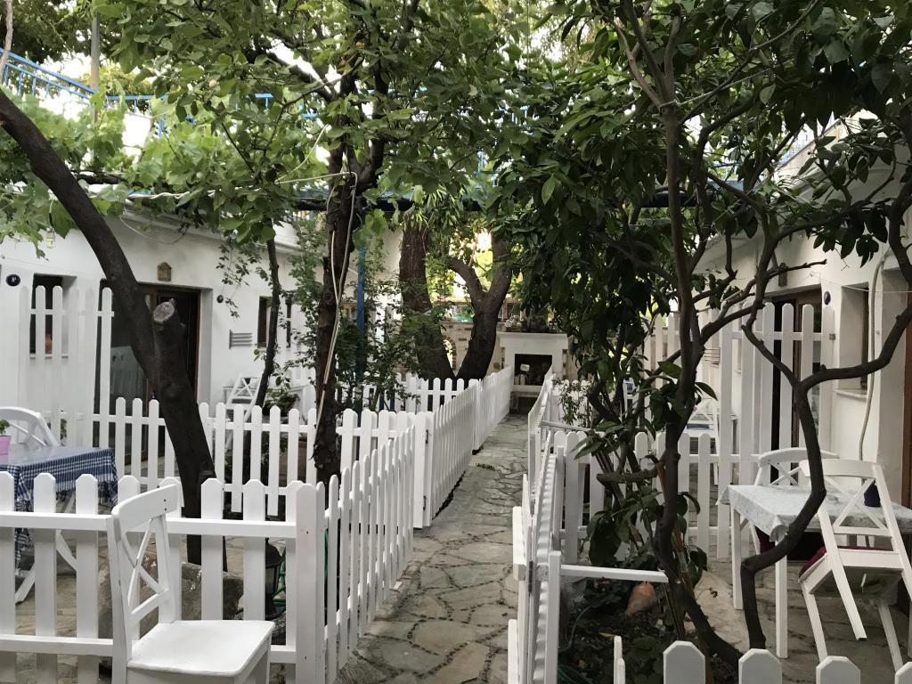 Iyon Pansiyon