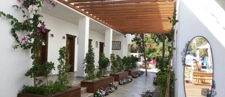 Meggs Otel & Beach Restaurant