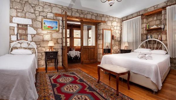 Flores Hotel Alaçatı