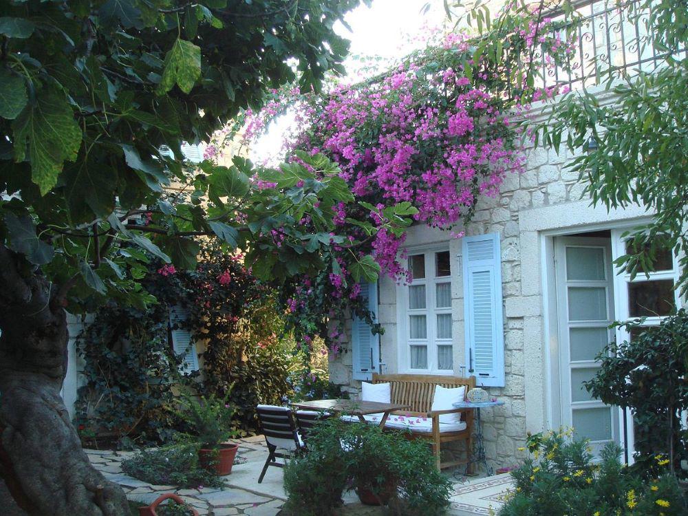 Alaçatı Incirliev Otel