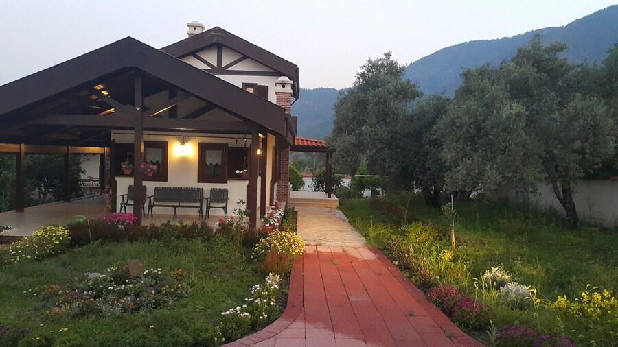 Mandarin Bed & Breakfast