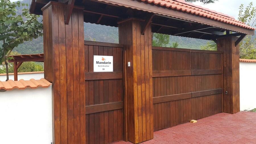 Mandarin Bed & Breakfast