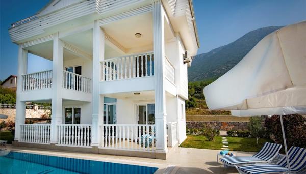 Villa Angel Devine Gold