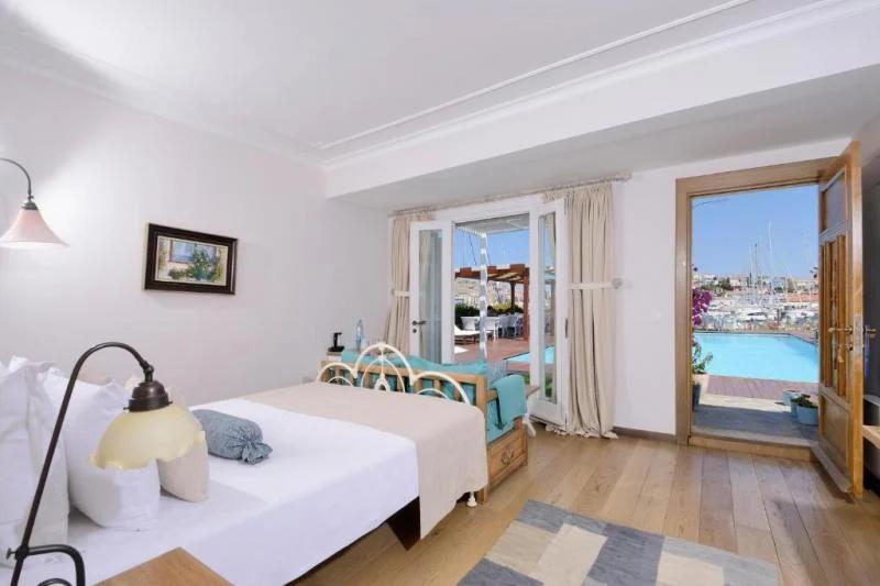 Çeşme Marina Konukevi