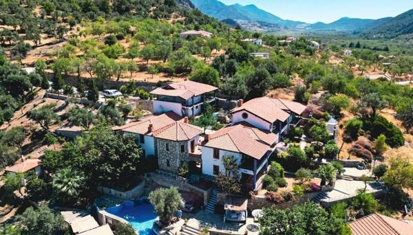 Chateau Triopia Boutique Hotel