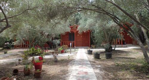 Hosmahal Cafe Restaurant & Bungalows