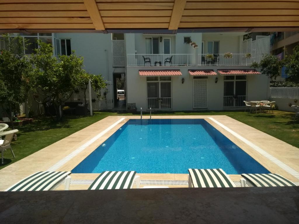 Grandma's Garden  Hotel