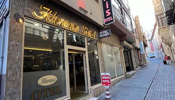 Ahranis Hotel