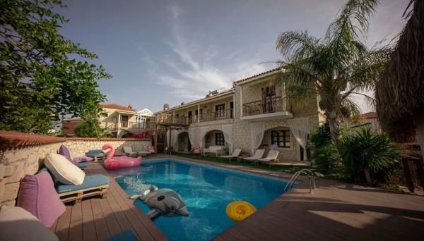 Nobela Hotel