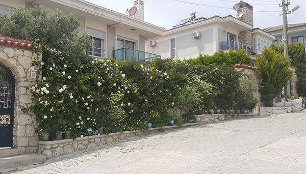 Pembe Villa Alaçatı