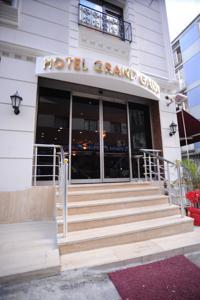 Grand Lara Hotel