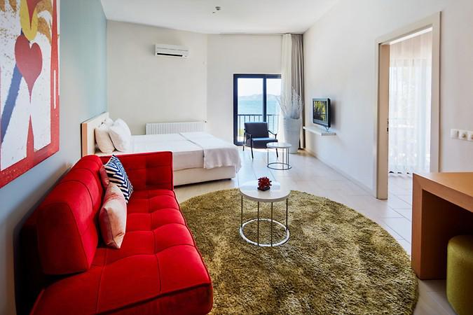 Med-Inn Boutique Hotel