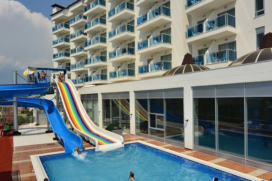 Çenger Beach Resort Hotel