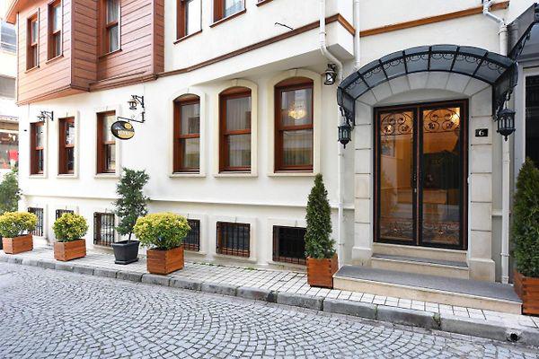Elyka Hotel