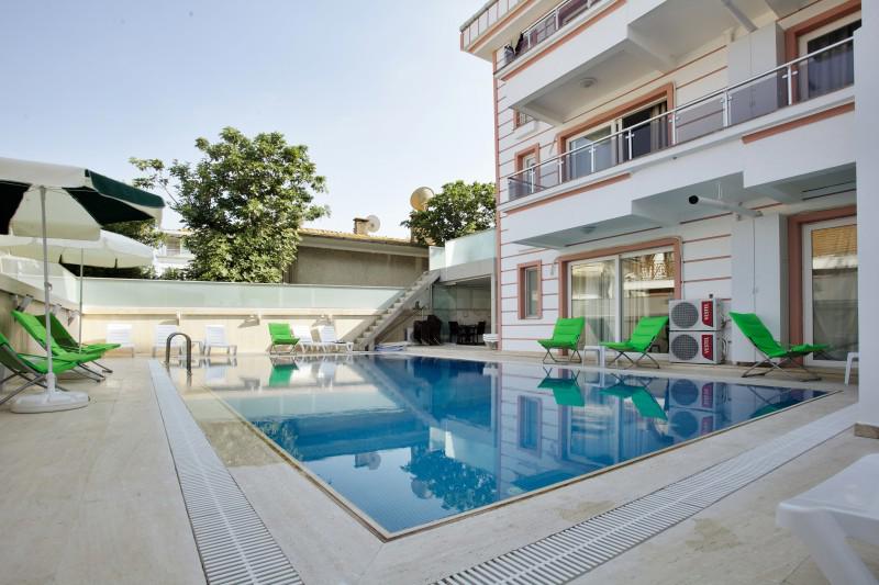 Kinali Hotel