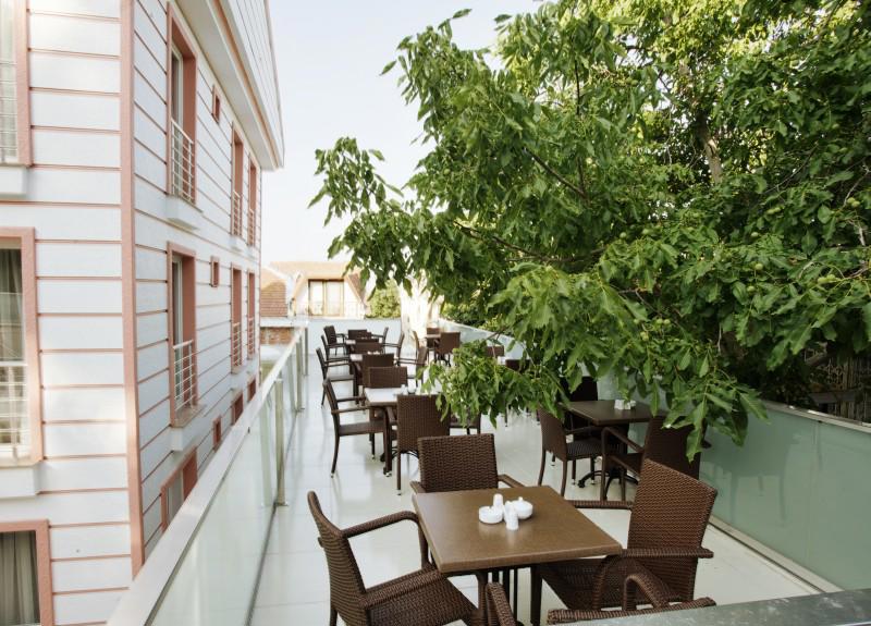 Kinali Hotel