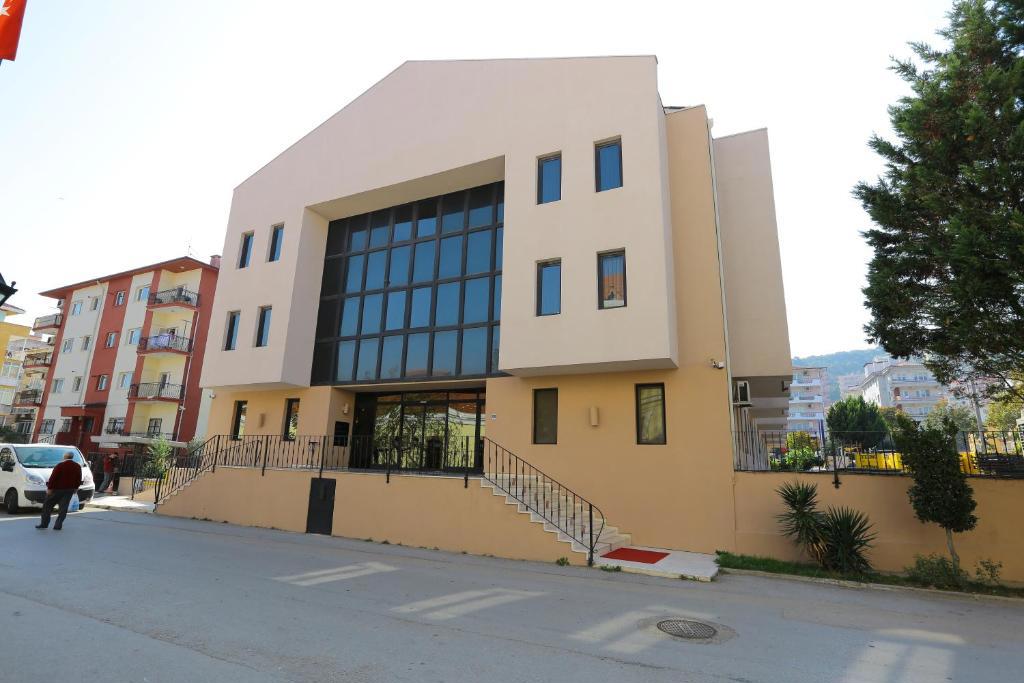 Montania Town Hotel