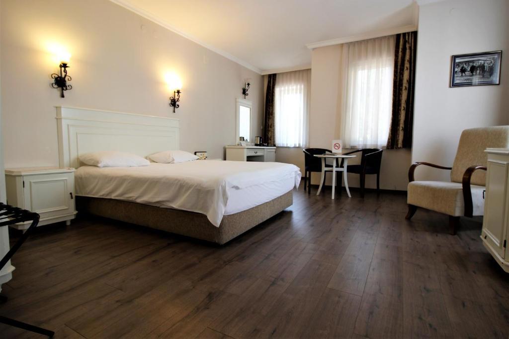 Montania Town Hotel